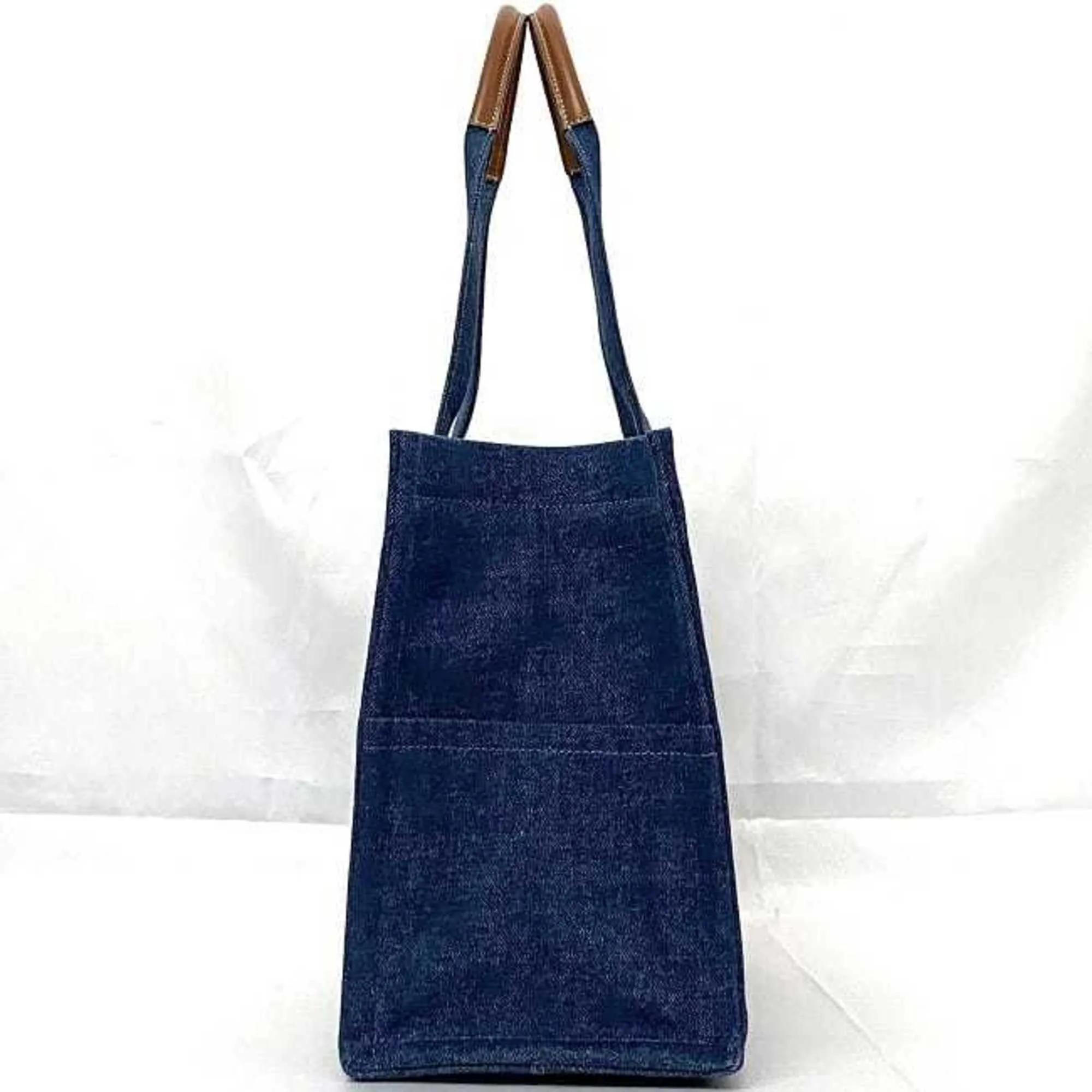 Celine  Leather Tote Bag (Pre-Owned)