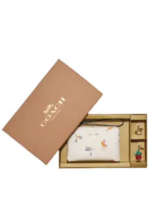 Coach Boxed Corner Zip Wristlet With Dreamy Veggie Print