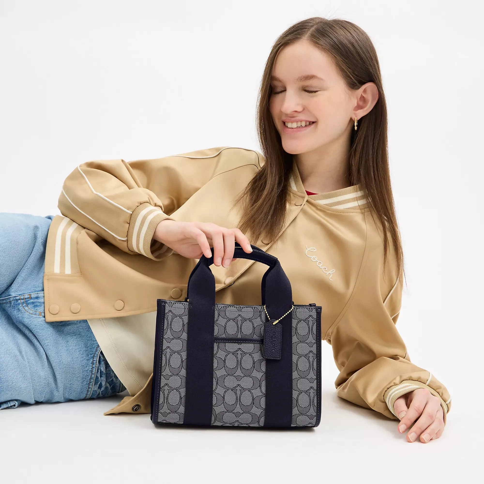 Coach Outlet Smith Tote Bag 24 In Signature Jacquard