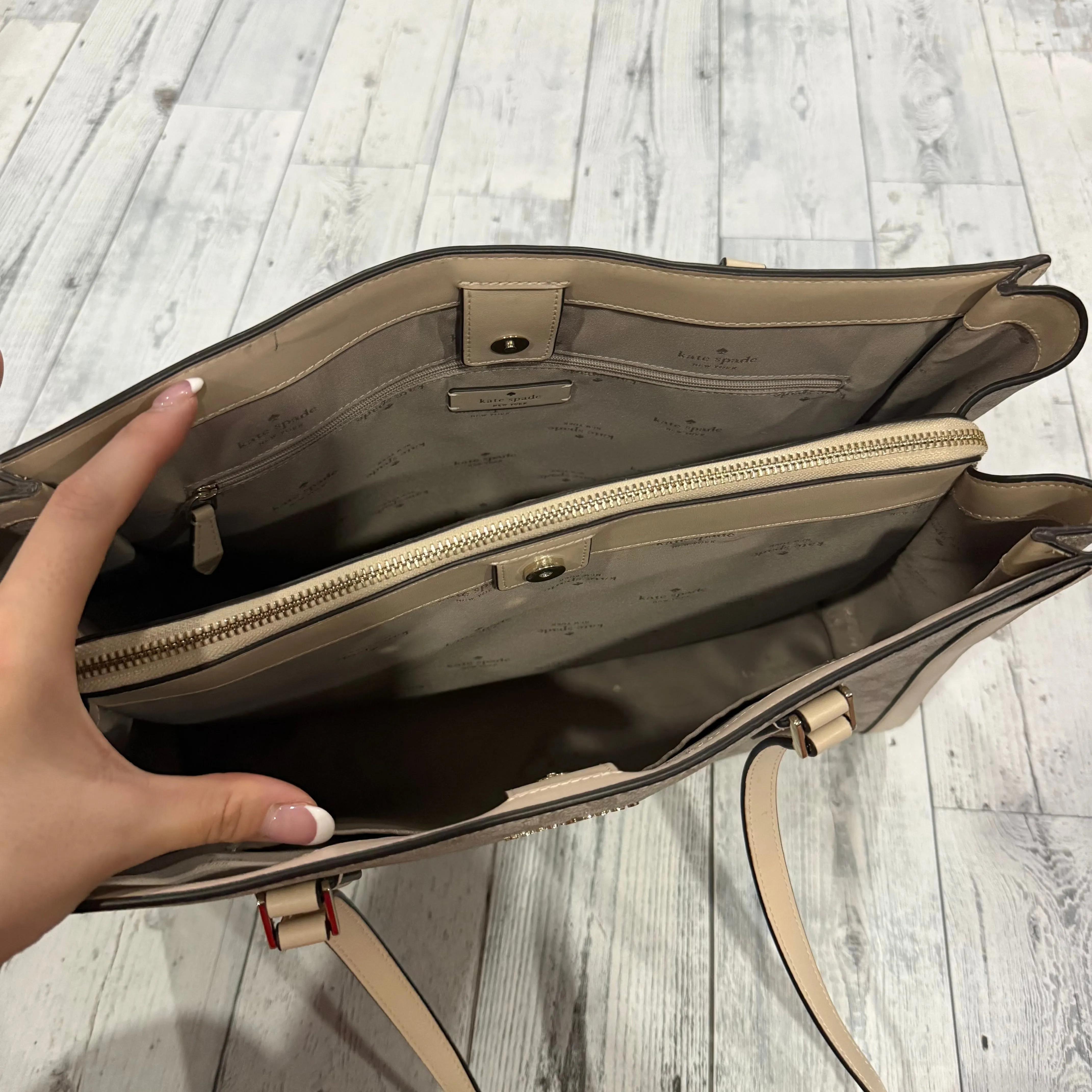 Handbag Designer By Kate Spade, Size: Large