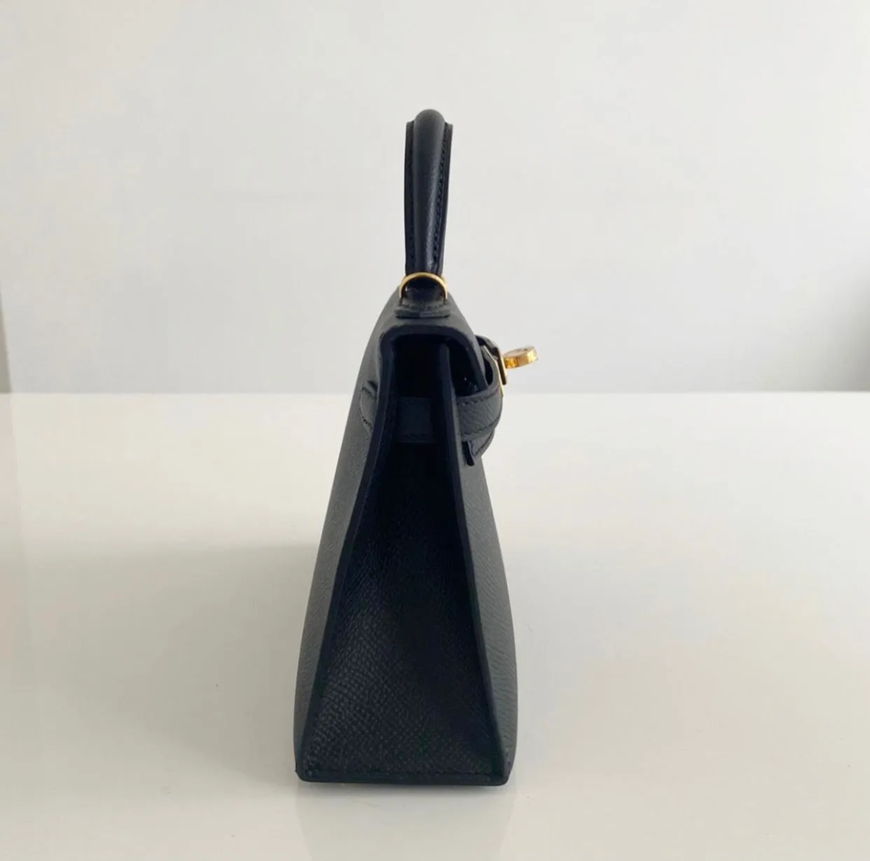 Herm??s Kelly 20 Black Epsom Gold Hardware