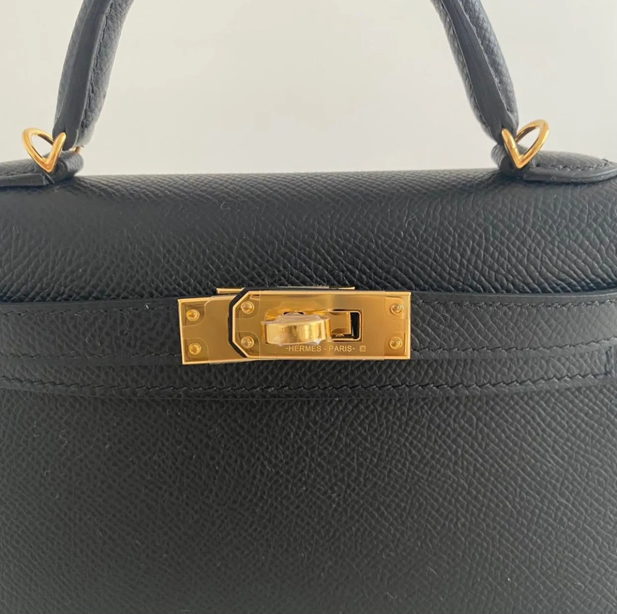 Herm??s Kelly 20 Black Epsom Gold Hardware