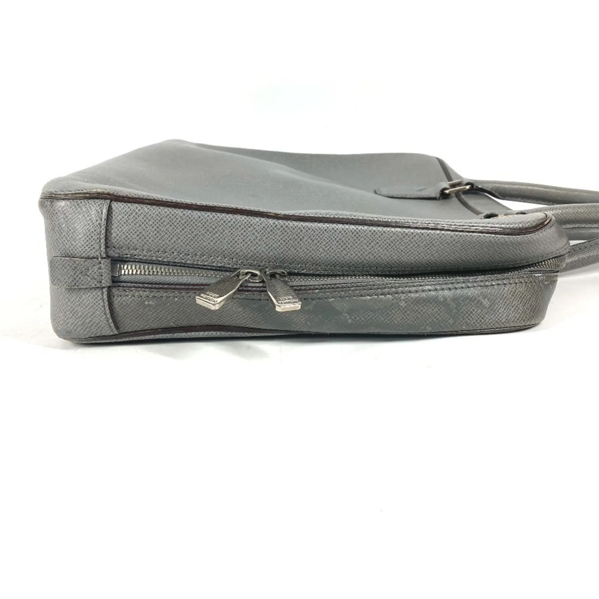 Louis Vuitton Glacier Taiga Leather Handbag Tote Bag (Pre-Owned)