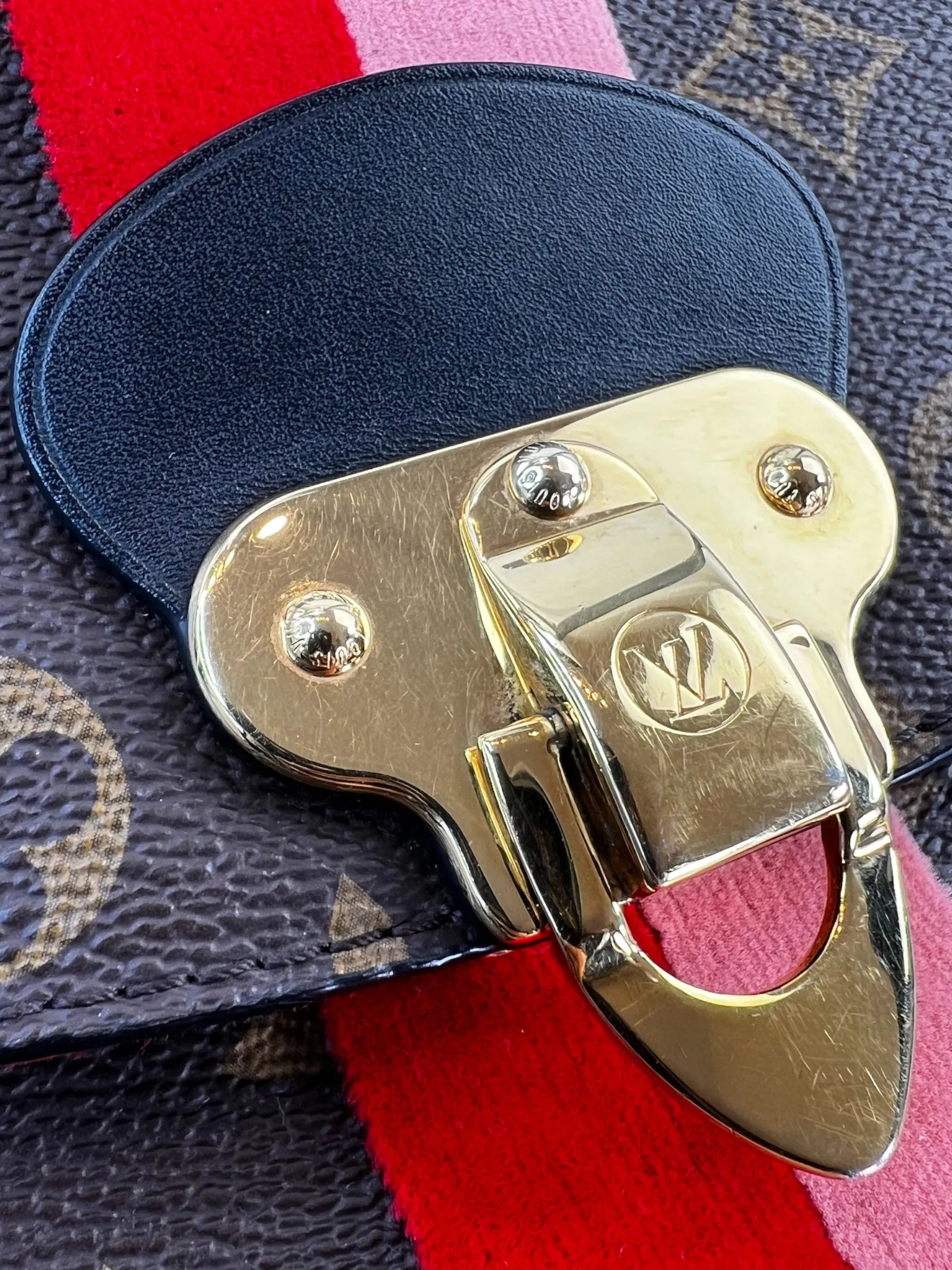 Louis Vuitton Monogram Canvas Georges BB Crossbody