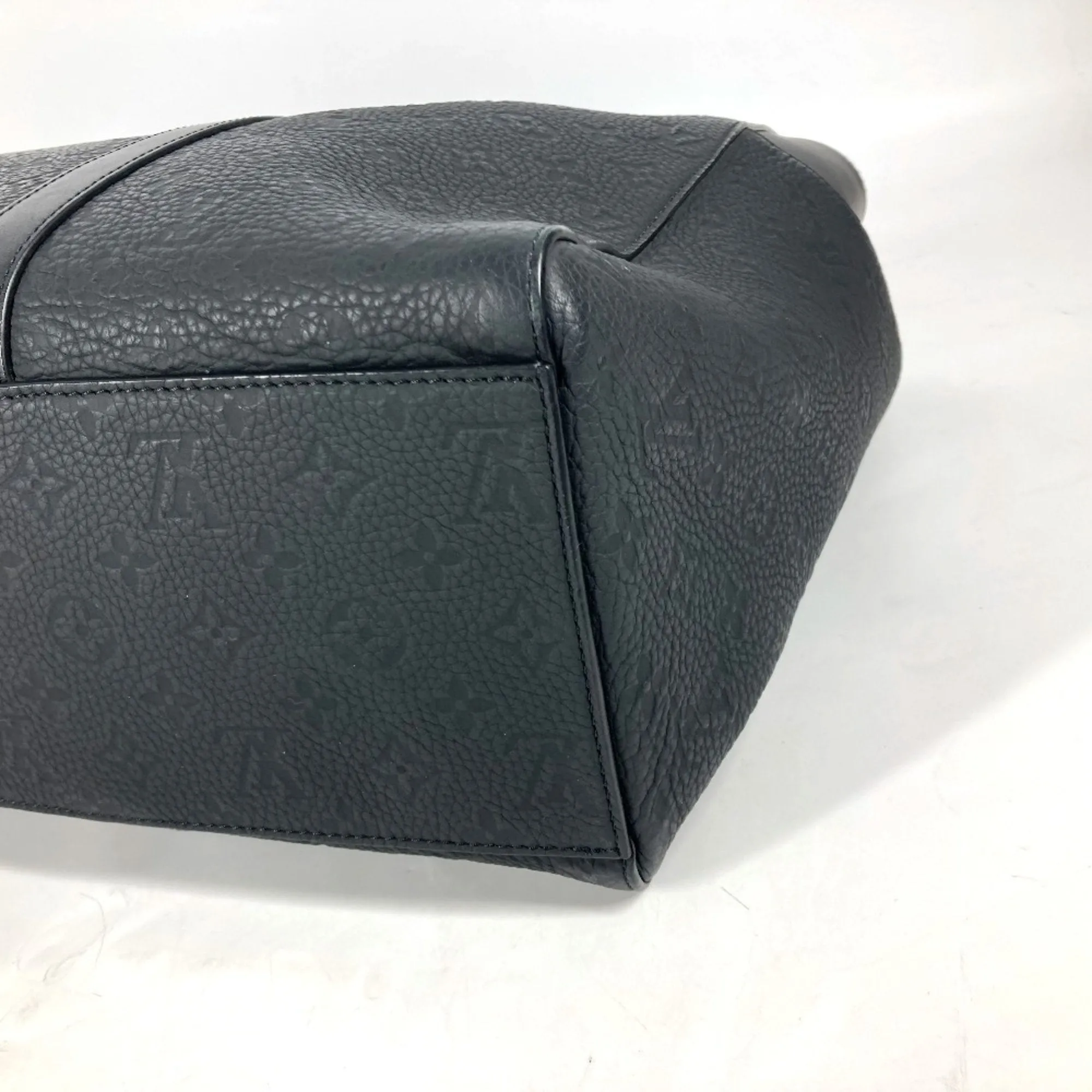 Louis Vuitton Monogram Noir Monogram Shoulder Bag Tote Bag (Pre-Owned)