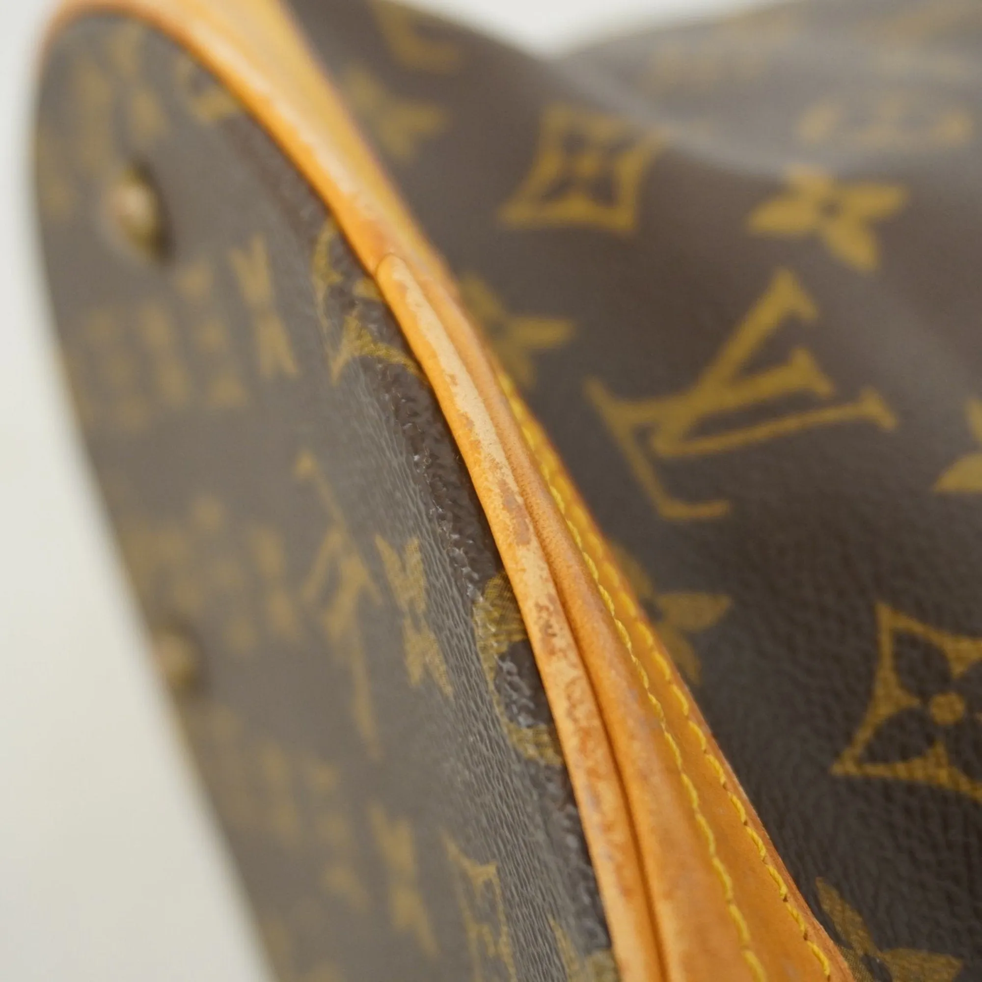 Louis Vuitton Tote Bag (Pre-Owned)