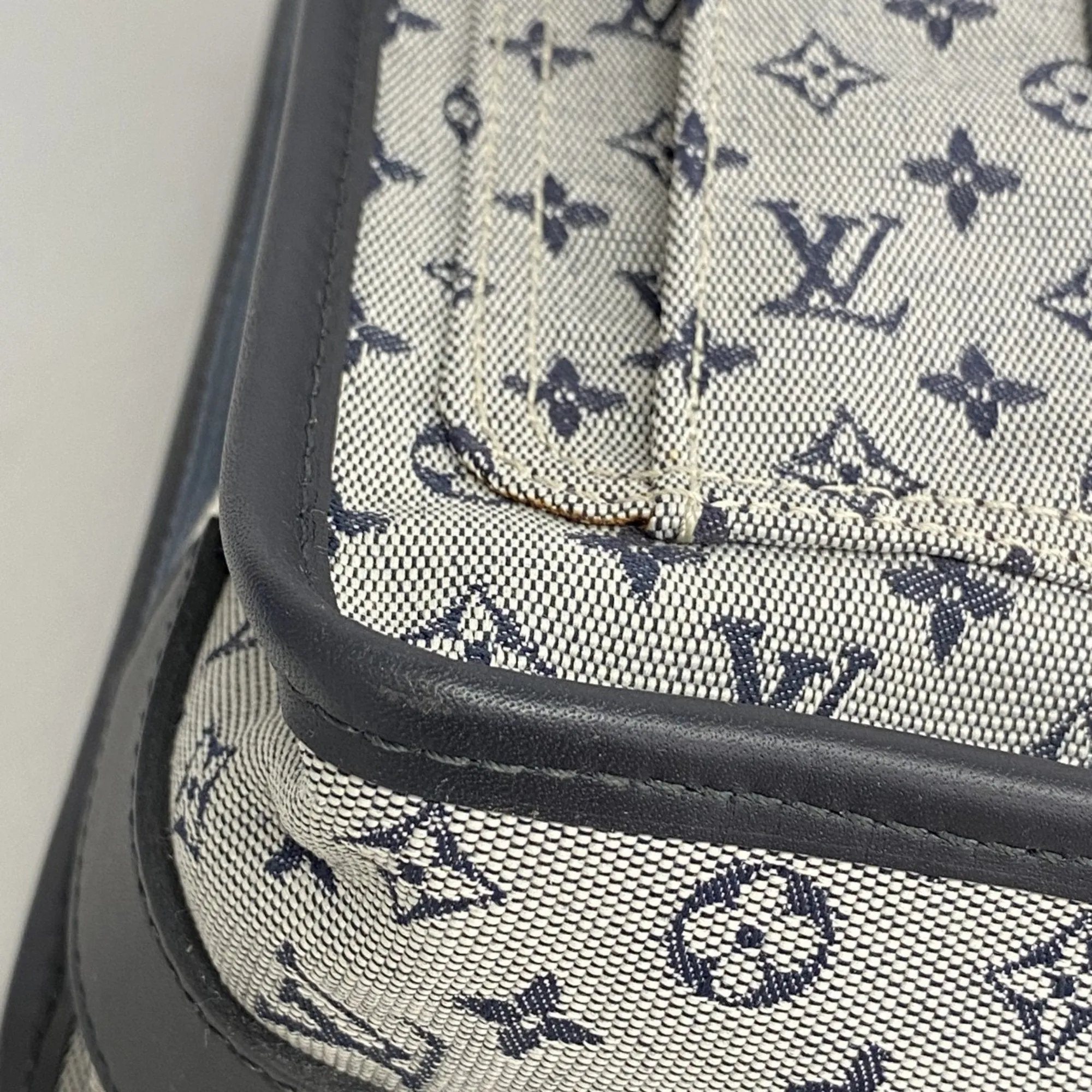 Louis Vuitton Tote Bag (Pre-Owned)
