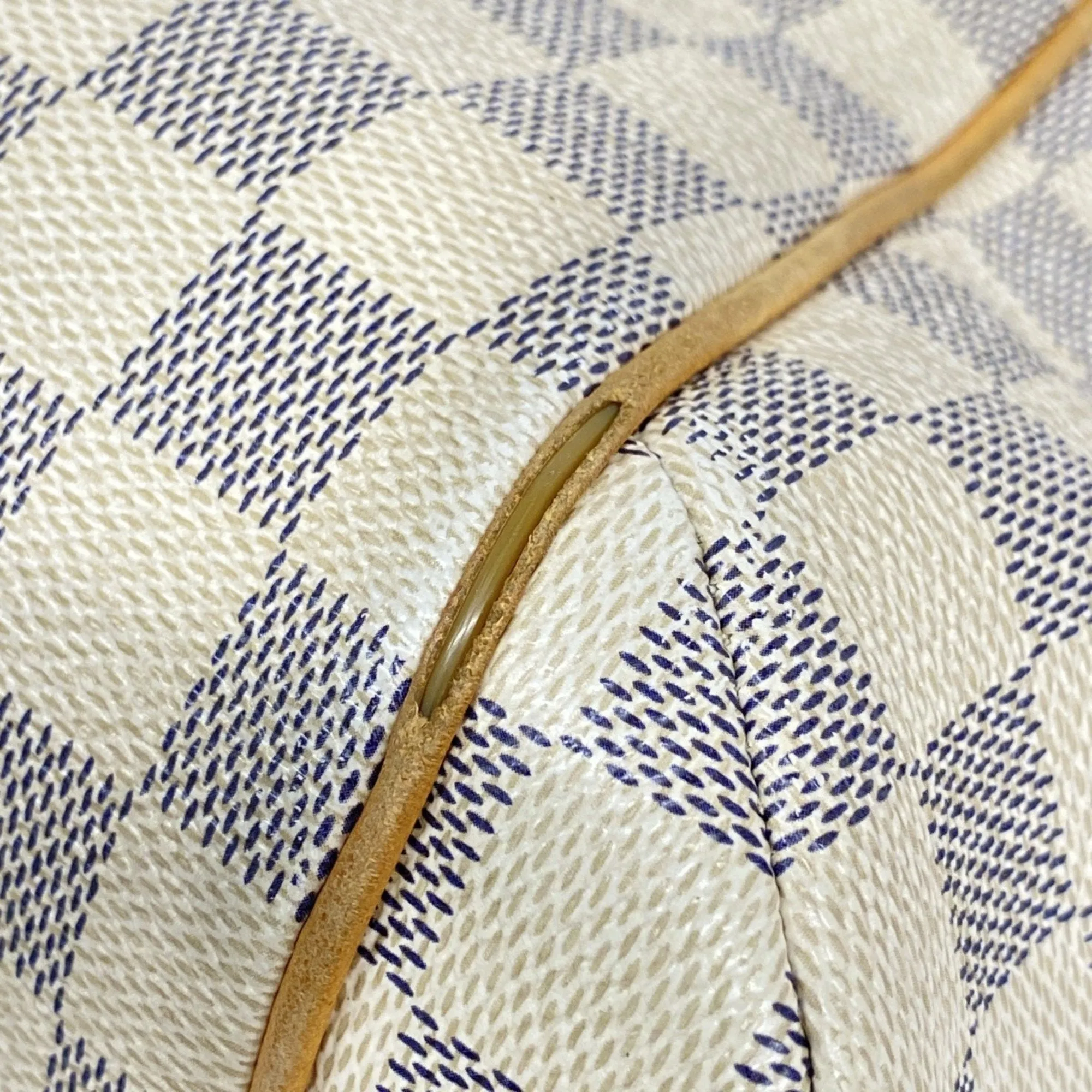 Louis Vuitton Tote Bag (Pre-Owned)