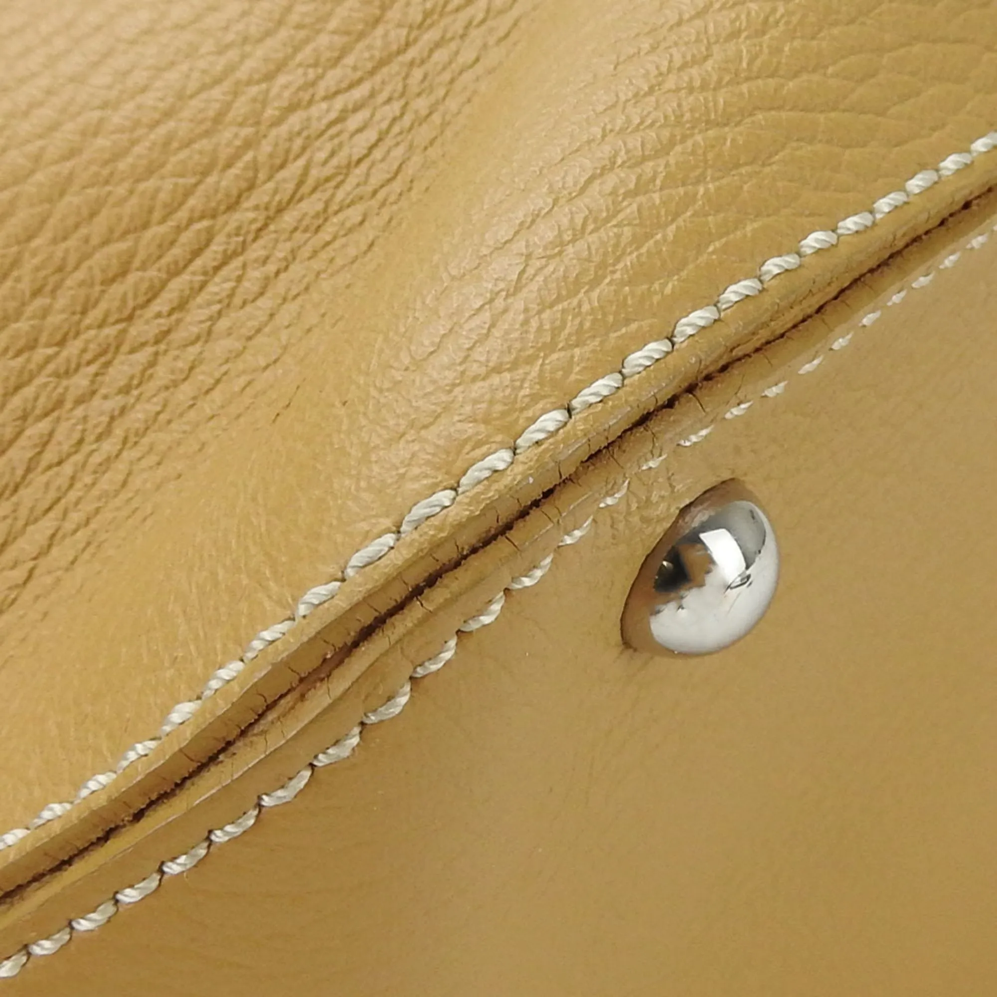 Tod's Leather Tote Bag (Pre-Owned)