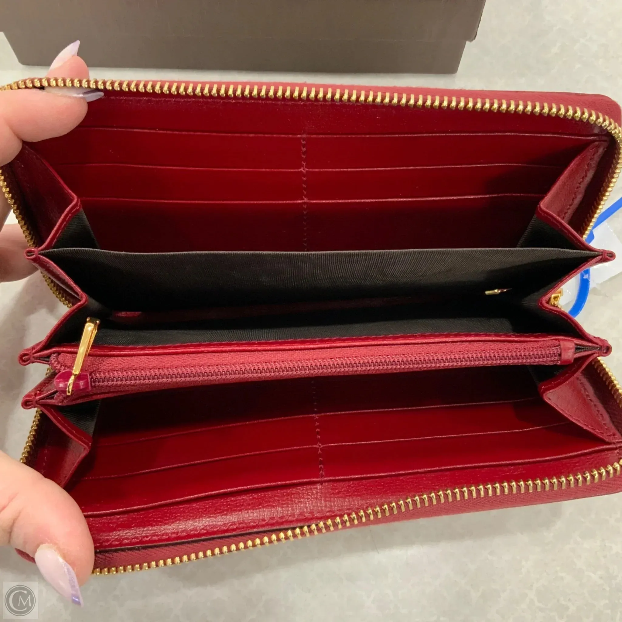 Wallet Luxury Designer By Gucci, Size: Large