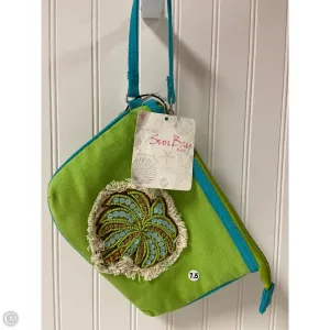 Wristlet By Clothes Mentor, Size: Medium