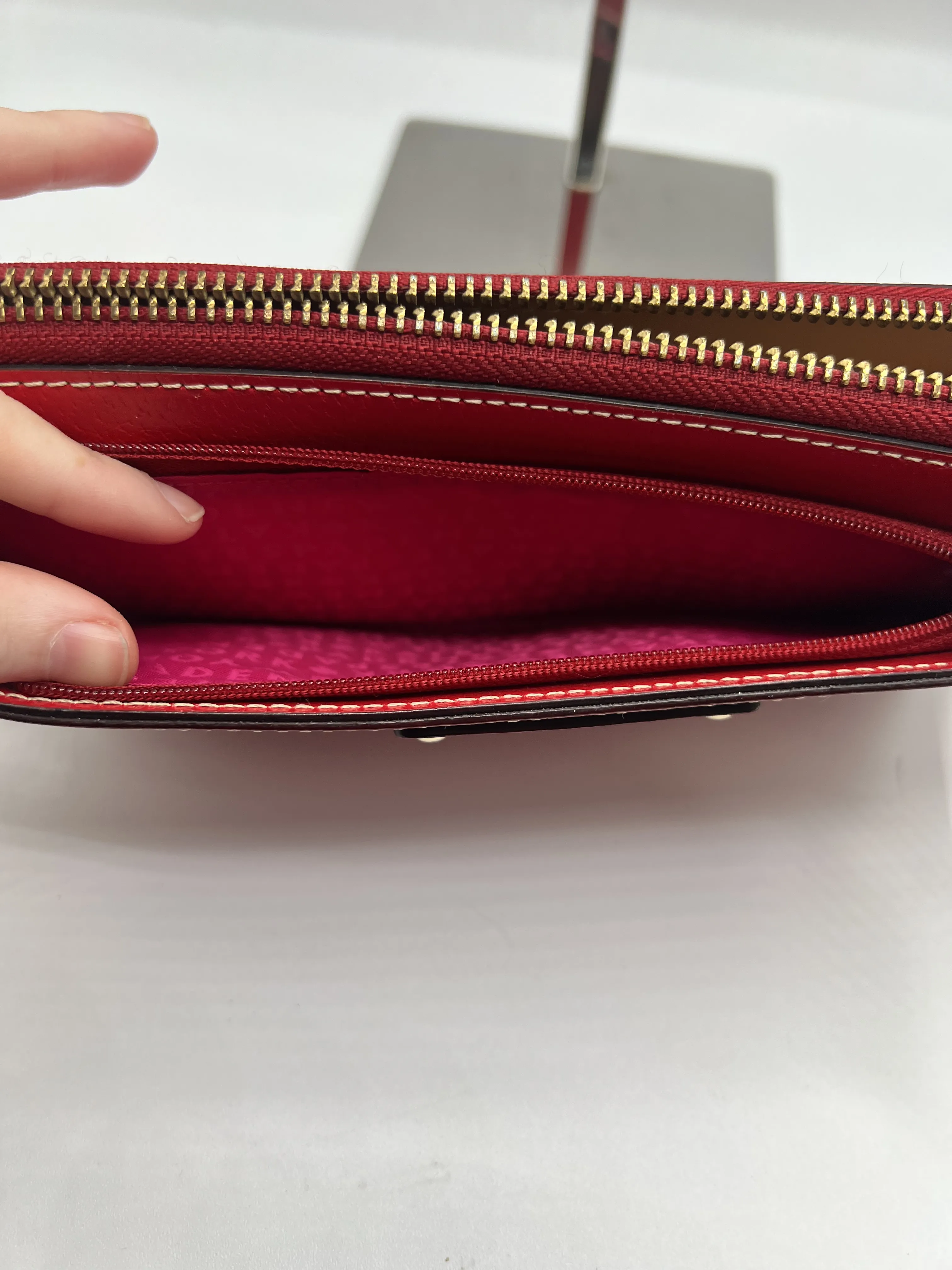 Wristlet Designer By Kate Spade  Size: Large